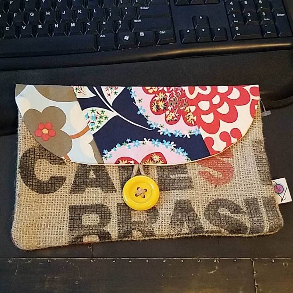 NEW Unique " IT'S A WRAP" makeup bag / clutch burlap NEW